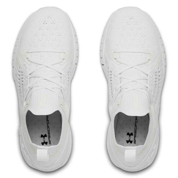 Ženske superge UA HOVR PHANTOM RN so izjemno udobne in raztegljivega materiala. Udobje prihaja iz anatomsko oblikovane notranjosti, pletenega zgornjega dela pri gležnju in ostalega pletenega materiala, ki vašo nogo izjemno dobro oprime.