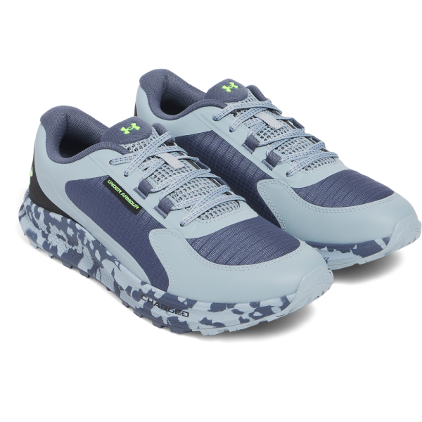 Moške tekaške superge Under Armour CHARGED BANDIT TR 3 ponujajo odlično kombinacijo udobja in zmogljivosti. Z napredno tehnologijo CHARGED CUSHIONING nudijo vrhunsko blaženje in podporo pri vsakem koraku. 