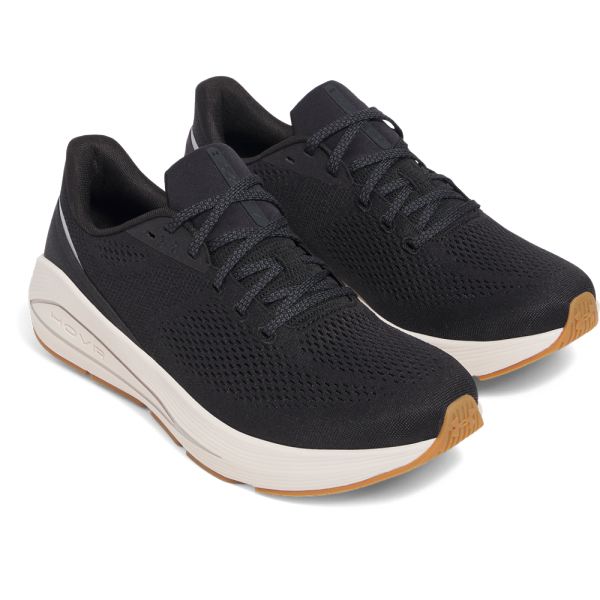 Moške tekaške superge Under Armour SONIC 7 (model 3028002-001) združujejo vrhunsko udobje, podporo in izboljšano amortizacijo. Z zračnim zgornjim delom in trpežnim podplatom so idealne za vsakodnevno tekanje.