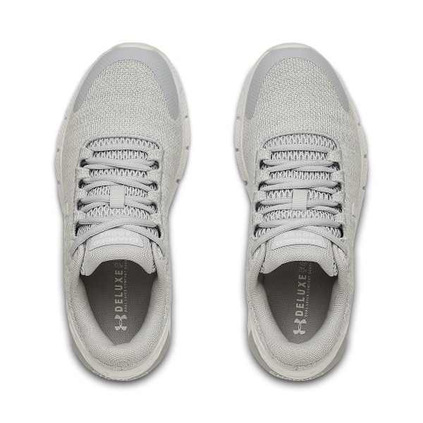 Z ženskimi tekaškimi čevlji UNDER ARMOUR W CHARGED ROGUE 2 TWIST boste šle danes hiter tek, jutri pa dolgi tek. UA Charged Rogue odlikuje vse. Pridobite boljšo absorbacijo udarcev in dober in fiksen položaj pete.