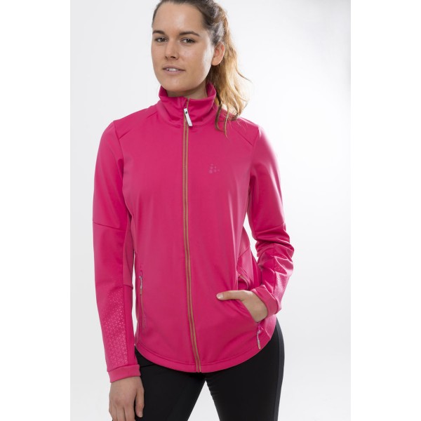 The women's softshell jacket CRAFT WARM TRAIN is a functional training jacket that keeps you warm and dry during workouts in cold and wet conditions. The jacket combines a 3-layer windproof and waterproof membrane fabric on the body and sleeves.