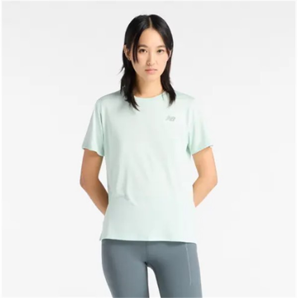 Ženska športna majica New Balance Sports Essentials T-Shirt, lahka in zračna majica s kratkimi rokavi za trening, fitnes in vsakodnevno udobje.