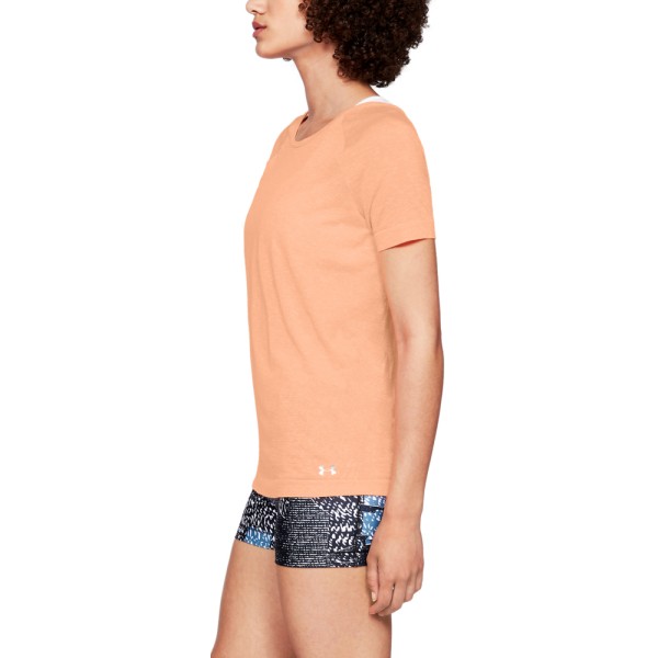 The women's sports shirt UA TB Seamless Spacedye is designed for maximum comfort during workouts. The seamless construction reduces friction, while the stretchy and breathable material ensures a perfect fit and effective moisture wicking.