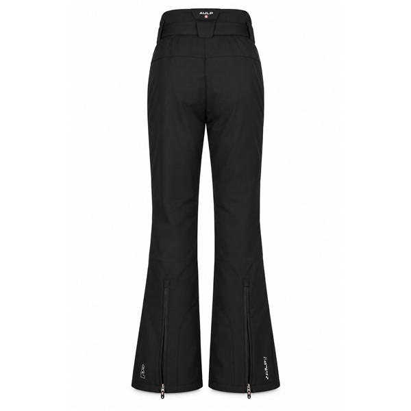 Ženske smučarske hlače AULP VIZUV BLACK združujejo softshell konstrukcijo, vodoodporno membrano 10.000 mm, zračnost 10.000 g/m²/24 h, raztegljiv material iz 95 % poliestra in 5 % elastana, oprijet ženski kroj, nastavljiv pas in snežne gamaše. Elegantna črna barva zagotavlja brezčasen športni videz, funkcionalna zasnova pa udobje in svobodo gibanja med smučanjem.