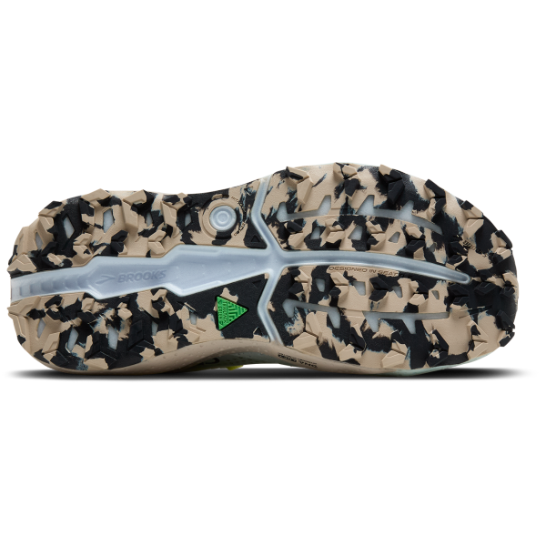 The Caldera 8 is designed as an excellent companion on ultra trails from the first to the last kilometer. We have taken into account feedback from professional trail runners.