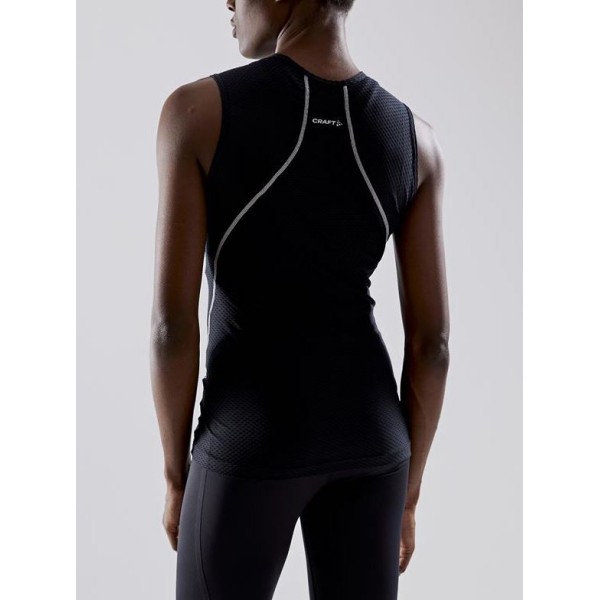 The women's sleeveless sports shirt CRAFT COOL MESH SUPERLIGHT is a super lightweight mesh sleeveless shirt from the active underwear segment that offers top-notch ventilation and cooling during intense workouts in hot conditions.