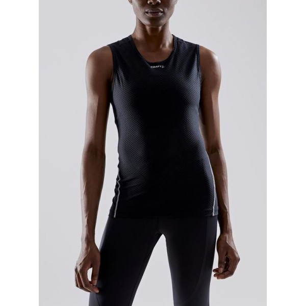 The women's sleeveless sports shirt CRAFT COOL MESH SUPERLIGHT is a super lightweight mesh sleeveless shirt from the active underwear segment that offers top-notch ventilation and cooling during intense workouts in hot conditions.