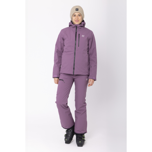 Odkrij izjemno toplo in vodoodporno žensko smučarsko jakno 2117 KABO v elegantni vijola barvi. Tritech 15K membrana, ALTO Wool izolacija in PFC-free zaščita ti zagotovijo udobje, suhost in toploto na snegu. Najboljša izbira za sodobne smučarke.