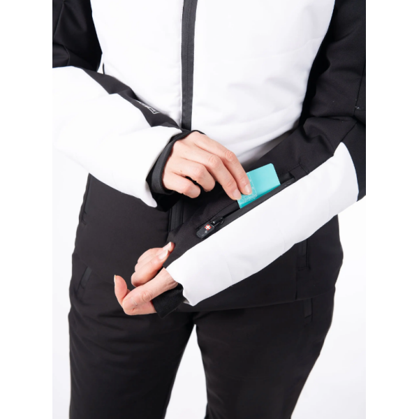 The women's ski jacket AULP SANDI combines an elegant look, top-notch thermal insulation, and 15K/15K protection against snow and wind. Ideal for demanding skiers.