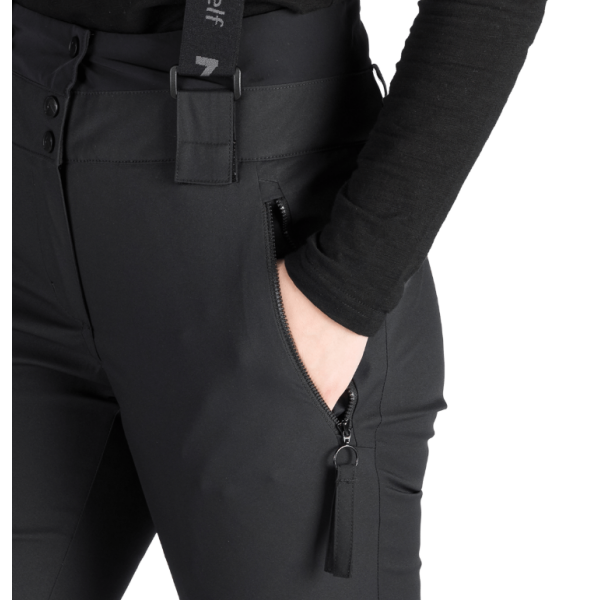 Odkrijte ženske smučarske hlače NORTHFINDER MYLEE – vodoodporne, raztegljive in modne. Popolne za udobno in brezskrbno smuko v vseh razmerah!