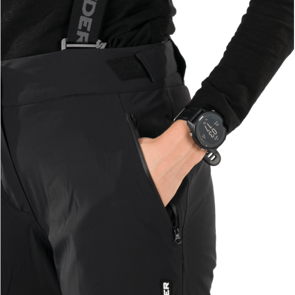 Ženske smučarske hlače NORTHFINDER CASSANDRA s PrimaLoft® Eco Black izolacijo nudijo toploto, 10K/10K zaščito in popolno udobje. Raztegljiv material, RECCO® sistem in vodoodporne YKK® zadrge za brezskrbno smučanje.