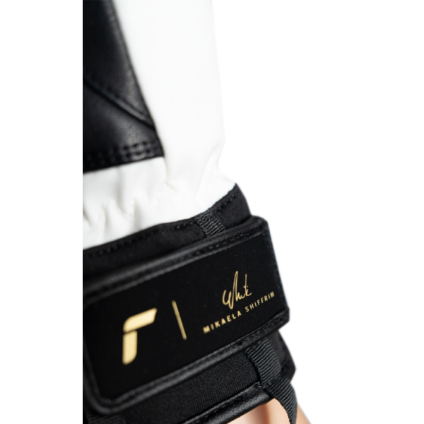 Vrhunske ženske smučarske rokavice Mikaela Shiffrin z R-TEX® XT membrano in PrimaLoft® Gold izolacijo. Toplota, oprijem in eleganca. AS Sport Outlet.