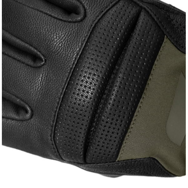 Reusch Mikaela Shiffrin R-TEX® – prestižne ženske smučarske rokavice iz kozjega usnja z izolacijo PrimaLoft® Gold in vodoodporno membrano R-TEX® XT. Toplota, slog in moč v enem pri AS Sport Outlet.