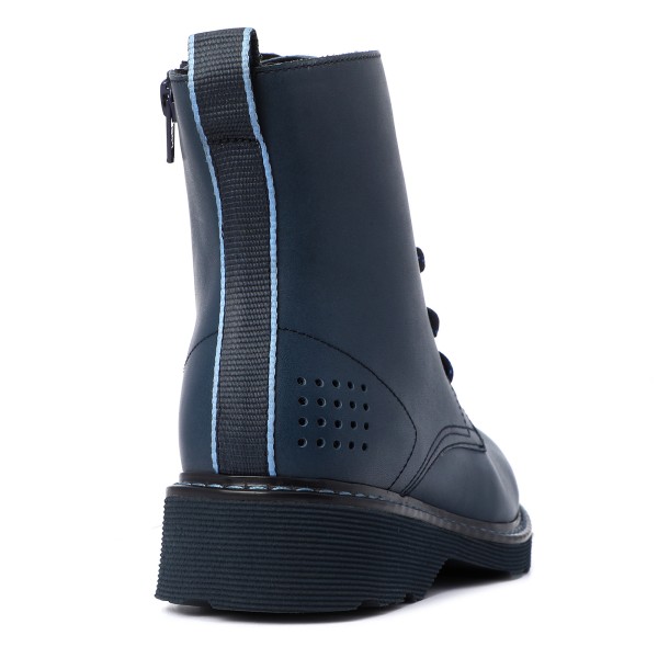 Ženski bulerji TBS ZOKETIS so vrhunskega videza in vsestranskega stila, primerni za različne priložnosti. Kot zimski čevlji zagotavljajo udobje in toplino, hkrati pa so izdelani iz visokokakovostnega usnja, kar zagotavlja dolgotrajno vzdržljivost.