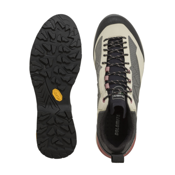 Lahki ženski pohodni čevlji DOLOMITE Crodarossa Tech GTX z GORE-TEX membrano in Vibram® Megagrip podplatom. Idealni za approach ture, pohodništvo in tehničen teren – AS Sport Outlet.