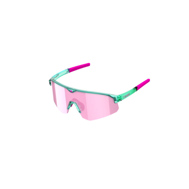 Lake Victoria sports glasses combine top protection and comfort. With 100% UV400 protection, hydrophobic and oleophobic treatment, interchangeable lenses, and an extremely lightweight bio-frame made of nylon, they are the ideal choice for all weather conditions.