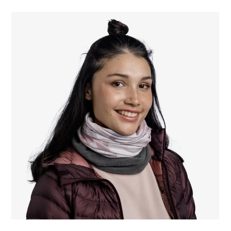 Ostanite topli in udobni z BUFF® Polar Phalin Pale Pink – vsestransko tubo za zimo, izdelano iz 97 % recikliranega poliestra z biorazgradljivim flisom PrimaLoft® Bio™. Idealna za zimske aktivnosti, kot so pohodništvo, tek na smučeh in smučanje.