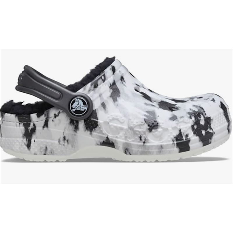 Crocs Baya Printed Lined Clog Kids 205888 topli otroški natikači z mehko notranjo podlogo, Croslite™ podplatom in igrivim potiskom za udobje in zaščito v hladnejših dneh.