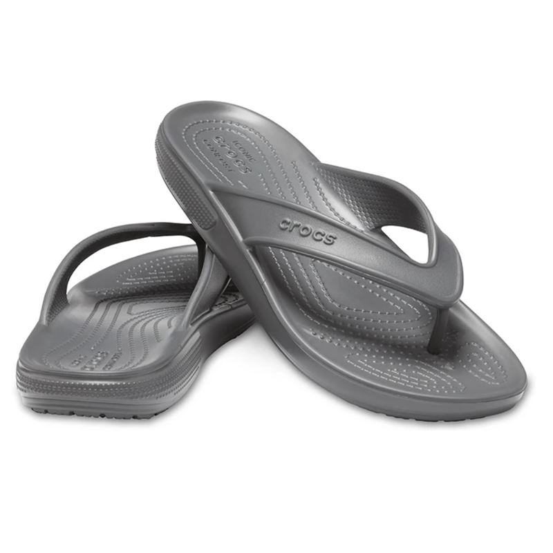 Lahke in udobne japonke Crocs Classic II Flip z mehkim Croslite™ podplatom za sproščen poletni korak.