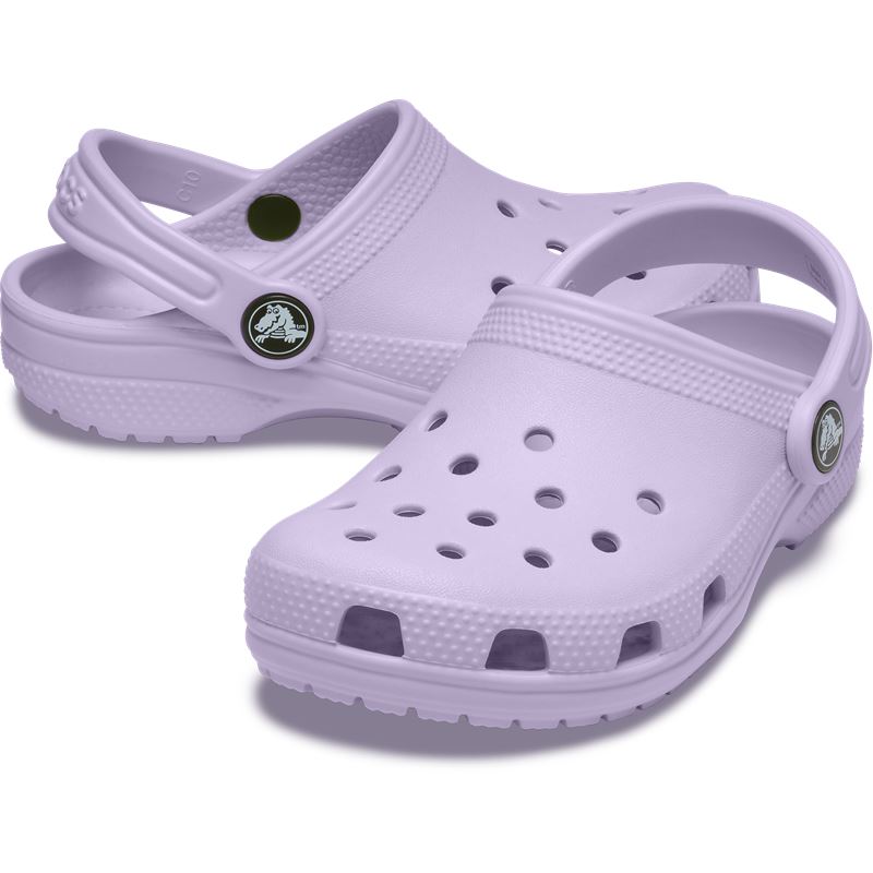 Otroški natikači Crocs Classic Kids Clog K 206991 z lahkotno zasnovo, prezračevalnimi odprtinami in vrtljivim petnim paščkom za udobno vsakodnevno uporabo.