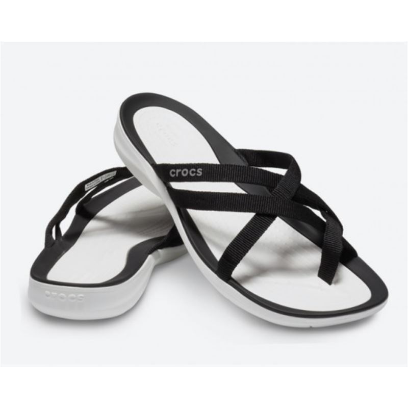 Crocs Swiftwater Webbing Flip W 205479 so ženske japonke z mehkimi tekstilnimi paščki in lahkim Croslite™ podplatom, ki zagotavlja udobje in blaženje pri vsakem koraku. Zaradi hitro sušeče zasnove in zanesljivega oprijema so odlična izbira za poletne sprehode, dopust ter aktivnosti ob vodi.