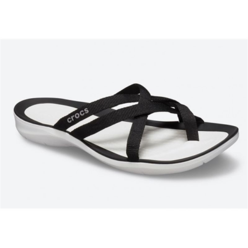 Crocs Swiftwater Webbing Flip W 205479 so ženske japonke z mehkimi tekstilnimi paščki in lahkim Croslite™ podplatom, ki zagotavlja udobje in blaženje pri vsakem koraku. Zaradi hitro sušeče zasnove in zanesljivega oprijema so odlična izbira za poletne sprehode, dopust ter aktivnosti ob vodi.
