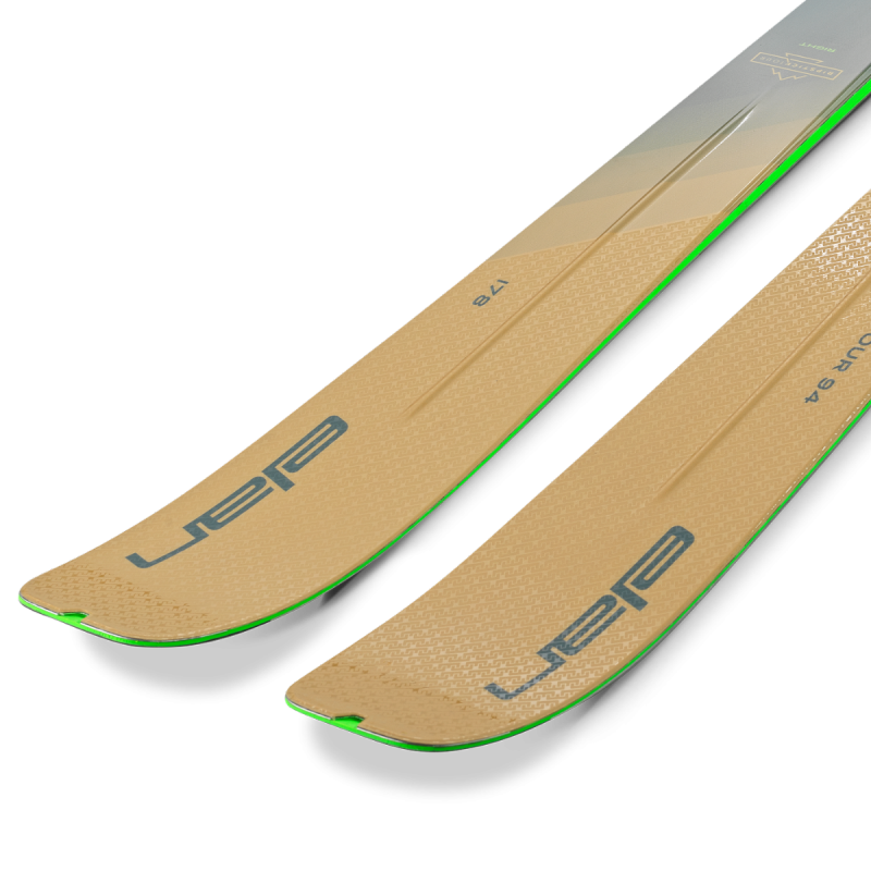 Elan Ripstick Tour 94 (25/26) – turne smuči, ki združujejo lahkotnost pri vzponu in stabilnost pri spustu. Popolna izbira za vsestranske turne smučarje.