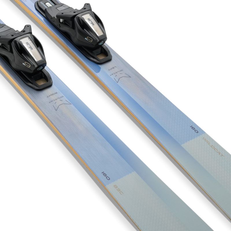 Ženske smuči Elan Wildcat 83 C 2025/26 – stabilne, lahke in odzivne smuči za urejene proge in vse razmere. Uživajte v popolnem nadzoru in samozavesti. AS Sport Outlet.