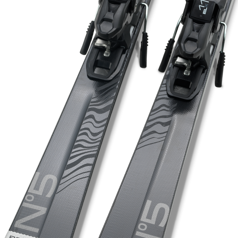 Elan Primetime N°5 W Black Edition (25/26) – the most precise women's skis in the series with Mono Ti reinforcement, exceptional edge grip and top carving.