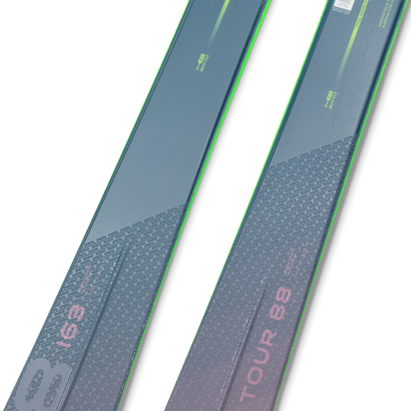 Ženske turne smuči Elan Ripstick Tour 88 W 2025/26 – lahke, stabilne in zanesljive za dolge vzpone in varne spuste. Popolna izbira za vsestranske turne avanture. AS Sport Outlet.