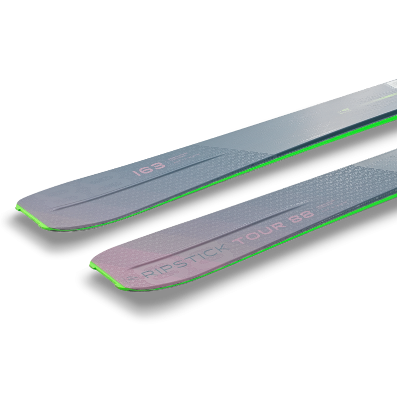 Ženske turne smuči Elan Ripstick Tour 88 W 2025/26 – lahke, stabilne in zanesljive za dolge vzpone in varne spuste. Popolna izbira za vsestranske turne avanture. AS Sport Outlet.