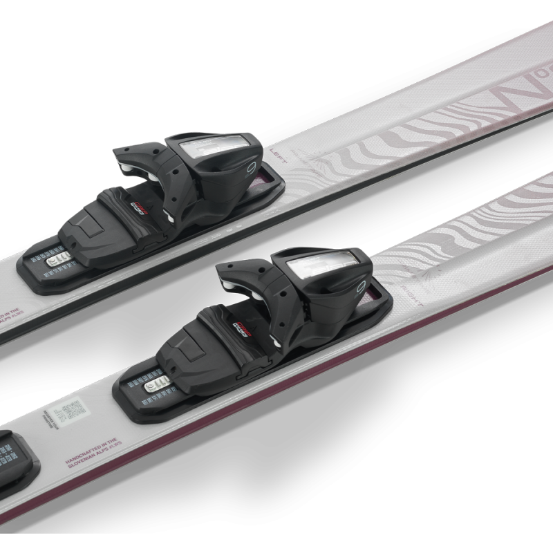 Ženske smuči Elan Primetime N°3 W (25/26) – najlažji model v seriji, ki ponuja gladek nadzor, enostavne zavoje in popolno lahkotnost. Idealne za sproščeno smučanje na urejenih progah.