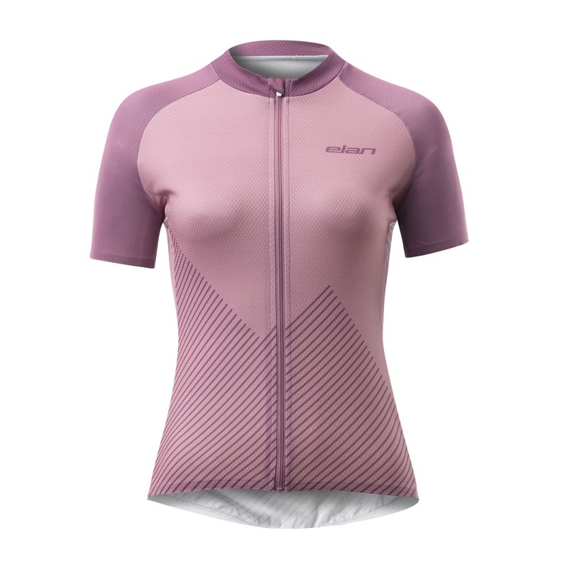 Ženski kolesarski dres ELAN BIKE V1 BLUSH W navdušuje z nežnim rožnatim odtenkom in prepoznavnim grafičnim motivom, ki poudarja športno eleganco. Lahek in raztegljiv material zagotavlja odlično prileganje ter udobje med vožnjo, hkrati pa učinkovito odvaja vlago in ohranja svež občutek.