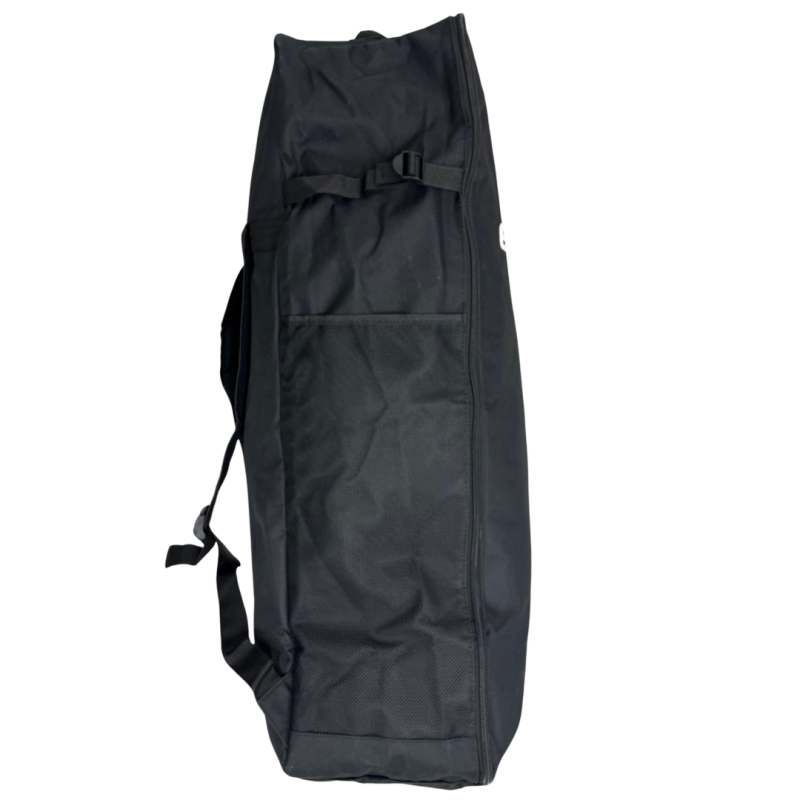 The ELAN SUP backpack is a spacious and convenient backpack for storing your SUP board, pump, and accessories. It features a large compartment for the board and a front pocket for the fin and other tools. An ideal choice for an active lifestyle on the water.