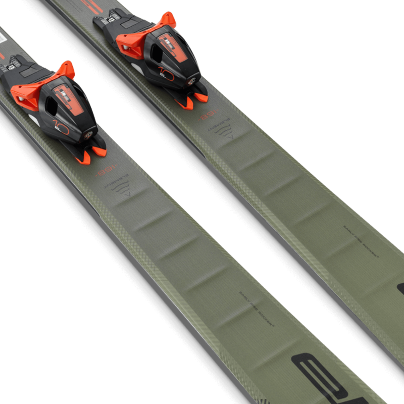 Zavijajte samozavestno in izpilite svojo tehniko na urejenih smučiščih na podlagi konstrukcijskih, geometrijskih in tehnoloških značilnosti smuči Element 78 RS.
Element 78 RS okrepi smučarsko znanje in izboljša tehniko ne glede na smučarsko predznanje. 