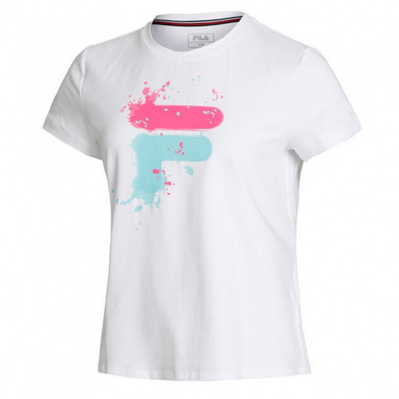 FILA T-Shirt Emelie Girls je udobna dekliška majica za prosti čas z mehkim materialom in modernim športnim videzom. Idealna za šolo, igro in vsakodnevne aktivnosti.