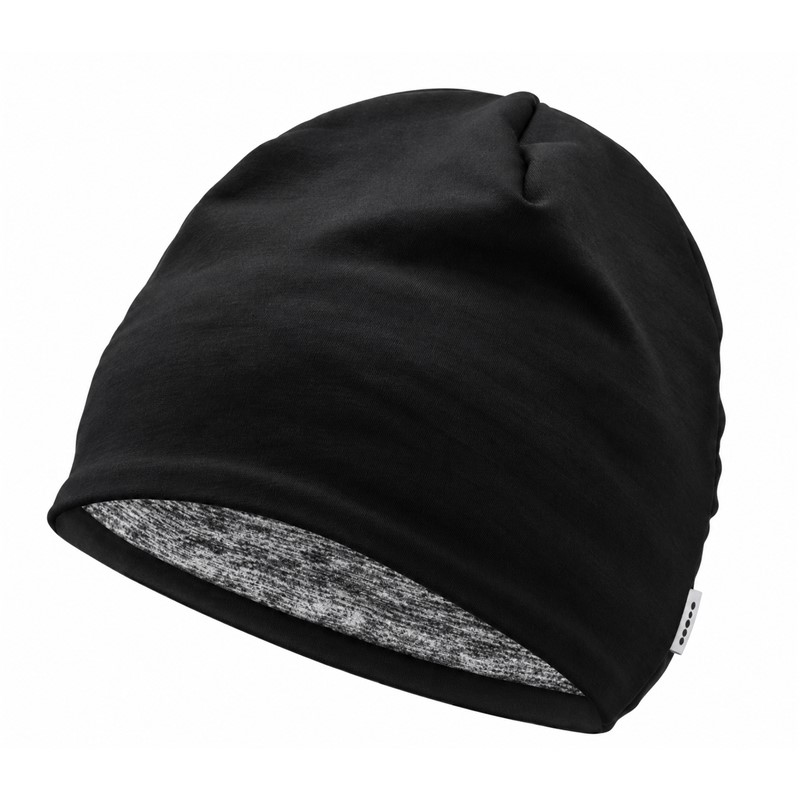 Originalna funkcionalna športna kapa CRAFT Essence Thermal Ponytail Hat Black v črni barvi. Mehka krtačena notranjost zagotavlja prijetno toplotno udobje, raztegljiva tkanina pa omogoča udobno prileganje. Posebna odprtina za čop na zadnji strani omogoča praktično uporabo pri spetih laseh. Kapa je primerna za tek, pohodništvo in druge športne aktivnosti v hladnejšem vremenu