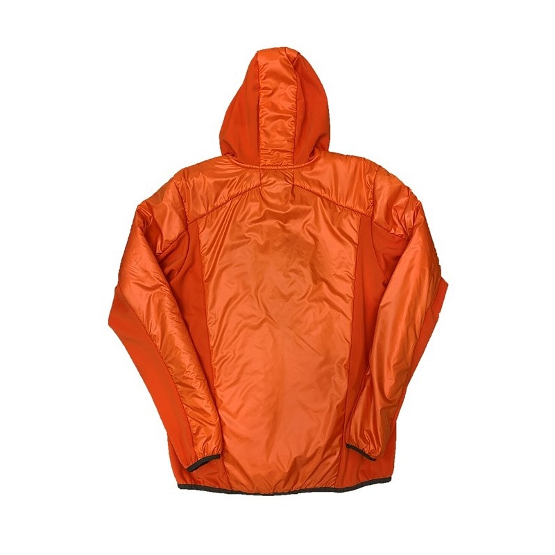 In this hybrid jacket with a hood, you get the warmth you need during winter hikes. The main fabric is filled with warm insulation to keep you well protected from the cold, while both sides, the lining, and the hood.