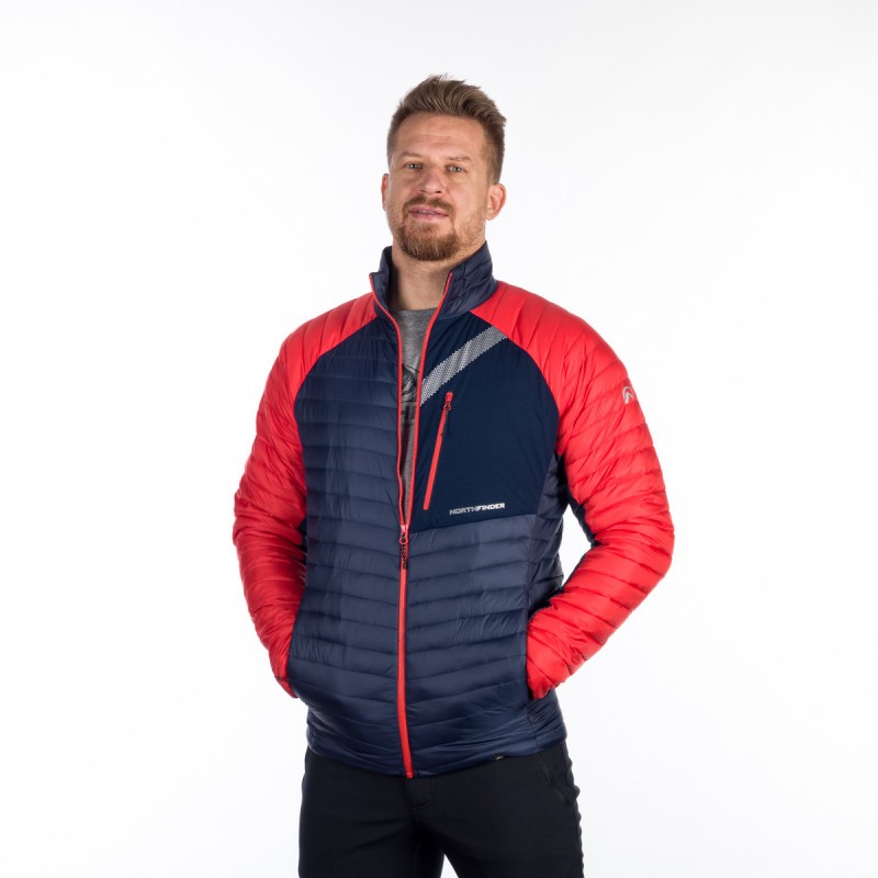 Lahka univerzalna izolacijska jakna brez kapuce je primerna za hladno vreme jeseni, zime in pomladi. Vodoodbojna obdelava DWR ščiti tudi v rahlo vlažnem okolju, sama jakna pa je bolj primerna za suho hladno vreme.