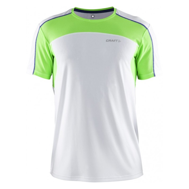 Moška športna majica iz tehničnih materialov primerna za športne aktivnosti.