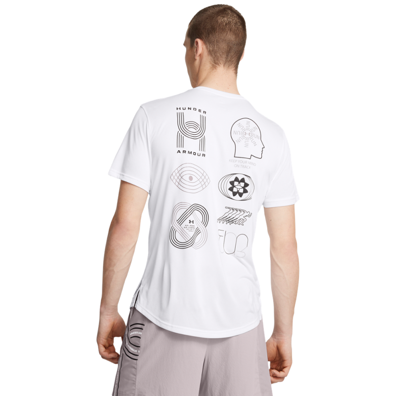 Men's Under Armour Run Anywhere Tee is designed for runners seeking comfort and functionality. Made from lightweight and quick-drying material, it offers excellent breathability and freedom of movement, making it ideal for training and active days outdoors.