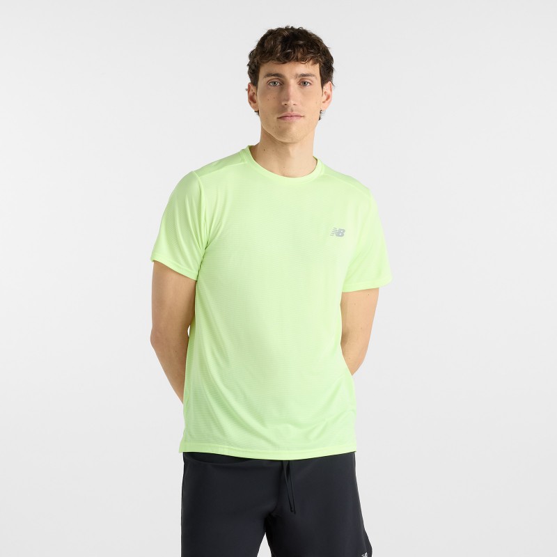 Moška športna majica New Balance Sport Essentials T-Shirt lahka in zračna majica s kratkimi rokavi za trening in prosti čas.