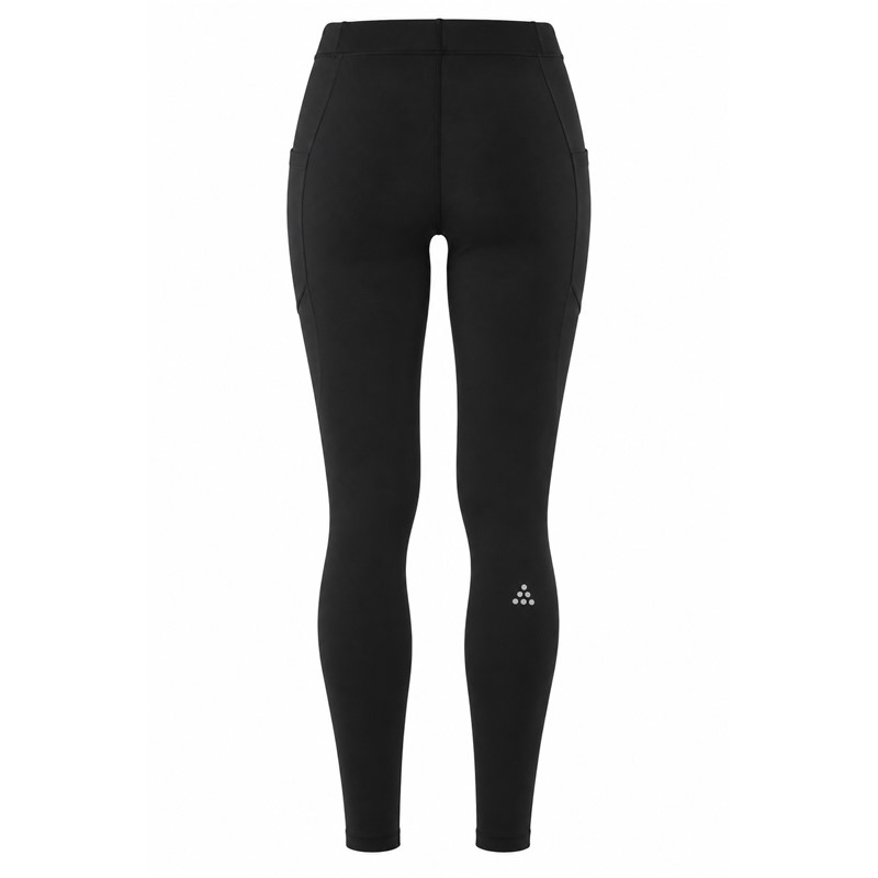 Originalne moške funkcionalne športne pajkice CRAFT Essence Tights 3 M Black v črni barvi. Gladka in raztegljiva jersey tkanina iz 75 % recikliranega poliamida in 25 % elastana zagotavlja udobje in svobodo gibanja med intenzivnimi treningi. Elastičen pas z nastavljivo vrvico, dva večja zunanja žepa za telefon ter manjši notranji žep za kartico ali ključ zagotavljajo praktično funkcionalnost pri teku in drugih športnih aktivnostih.