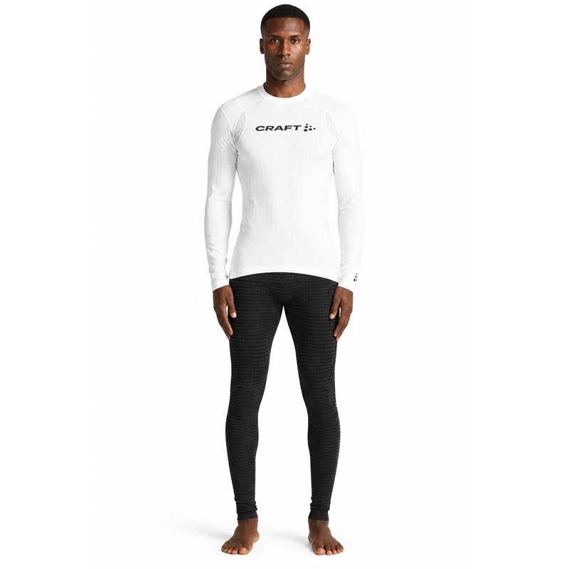Originalne moške funkcionalne dolge pajkice CRAFT Wool Extreme X Pants 2 M Black v črni barvi. Napredna kombinacija recikliranega poliestra in merino volne zagotavlja naravno termoregulacijo, učinkovito odvajanje vlage in toplotno udobje tudi ob vlažnem materialu. Oprijet kroj Tight Fit in ergonomska zasnova omogočata odlično svobodo gibanja. Primerne za zimski tek, tek na smučeh, smučanje, pohodništvo in intenzivne športne aktivnosti v hladnejšem vremenu.