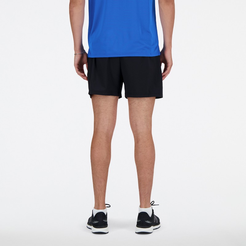 Moške športne hlače New Balance Sport Essentials Short 5, lahke in zračne kratke hlače z notranjo podlogo za tek, trening in prosti čas.