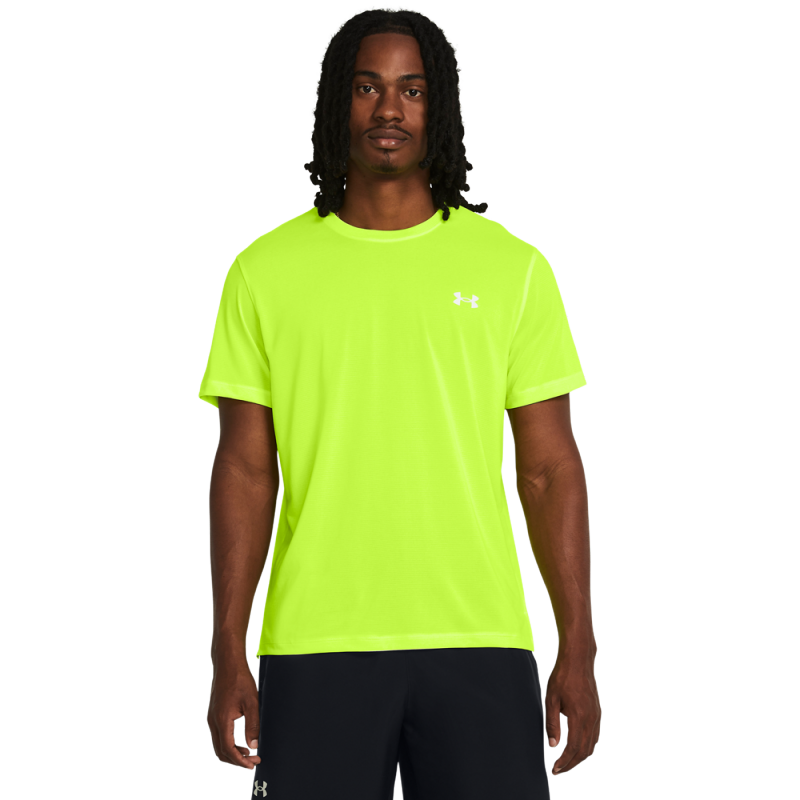 The Under Armour Launch Short Sleeve men's sports shirt is designed for active men seeking comfort and performance during running and other sports activities. Made from lightweight and quick-drying material.