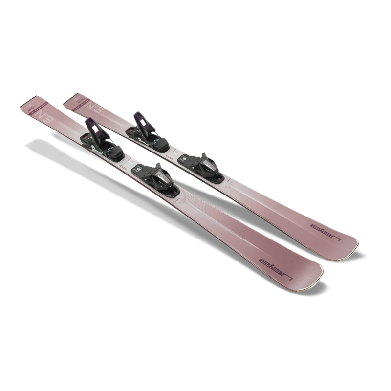 Ženske smuči Elan Primetime N°3 W (25/26) – najlažji model v seriji, ki ponuja gladek nadzor, enostavne zavoje in popolno lahkotnost. Idealne za sproščeno smučanje na urejenih progah.