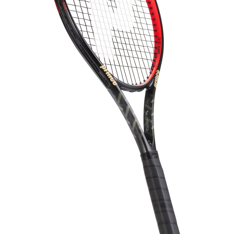 Due to its lighter weight of 280 g, this Beast 100 is suitable for beginners or intermediate players looking for a strong racket that offers enough spin potential to maintain powerful shots in the game.