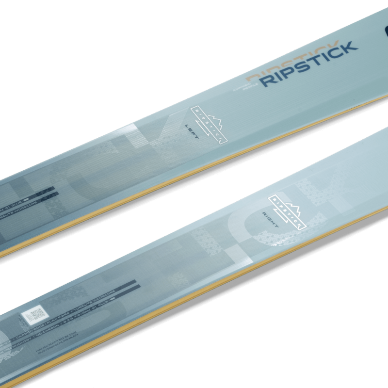 Ženske smuči Elan Ripstick 88 W (25/26) združujejo Amphibio tehnologijo in karbonsko ojačitev Carbon Deck za popolno stabilnost, moč in lahkotnost. Idealne za napredne smučarke, ki iščejo zmogljivost v vseh razmerah.