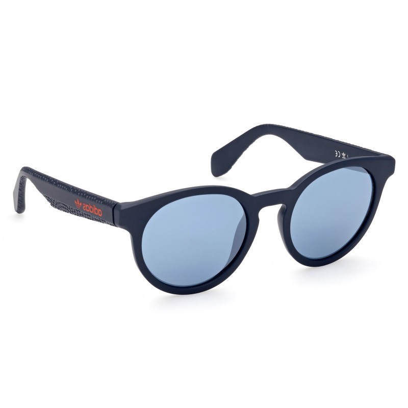 Sončna očala ADIDAS ORIGINALS OR0056 92X izvirajo iz adidas originals kolekcije, zaznamovane s čudovitim modernim okvirjem in dizajnom. Ta očala so izjemno vsestranska, primerna za vse stile in priložnosti.